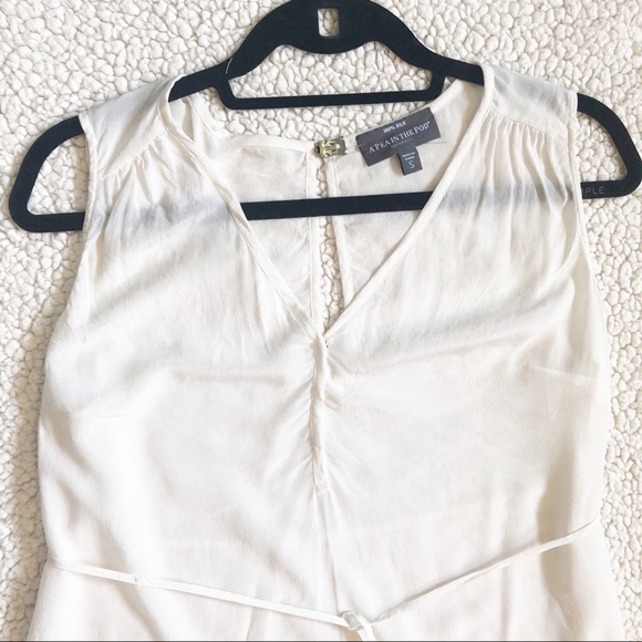 A Pea in The Pod Maternity Top - Picture 3 of 6